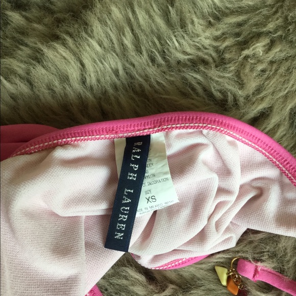 Pink bikini - Picture 3 of 3